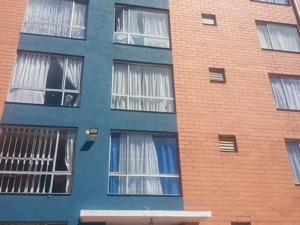 Apartamento de 3 alcobas en venta en Cjr Mirador Del Portal Ii, Bogotá, 53 m² · foto 2 de 12