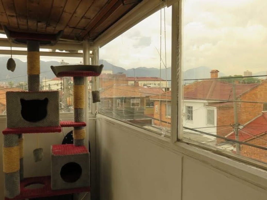 Casa de 6 alcobas en venta en Modelo Norte, Bogotá, 176 m² · foto 3 de 12
