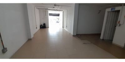 Se arrienda local en itagui de 54 mts cuenta con 1 baño, un gran espacio para que empieces a emprender.
