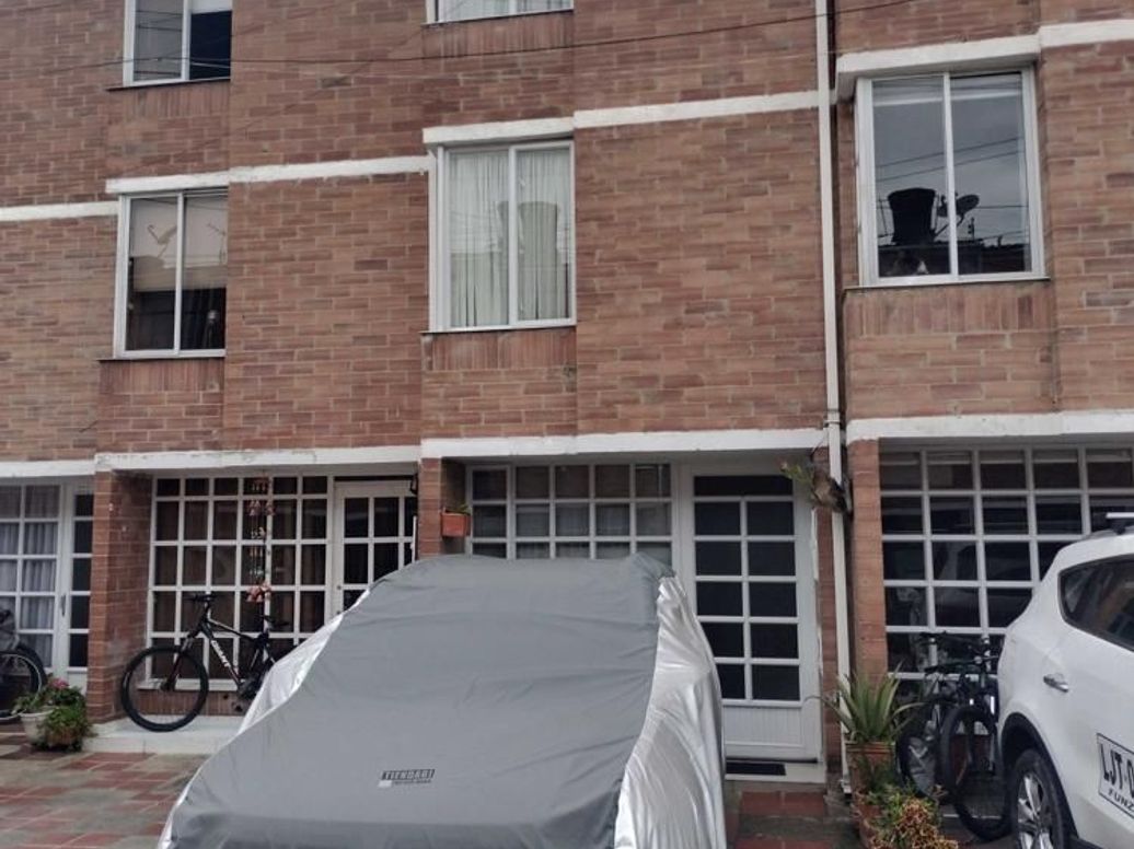 Casa de 4 alcobas en venta en Cr Portales Del Norte Et. Ii, Bogotá, 108 m² · foto 6 de 19