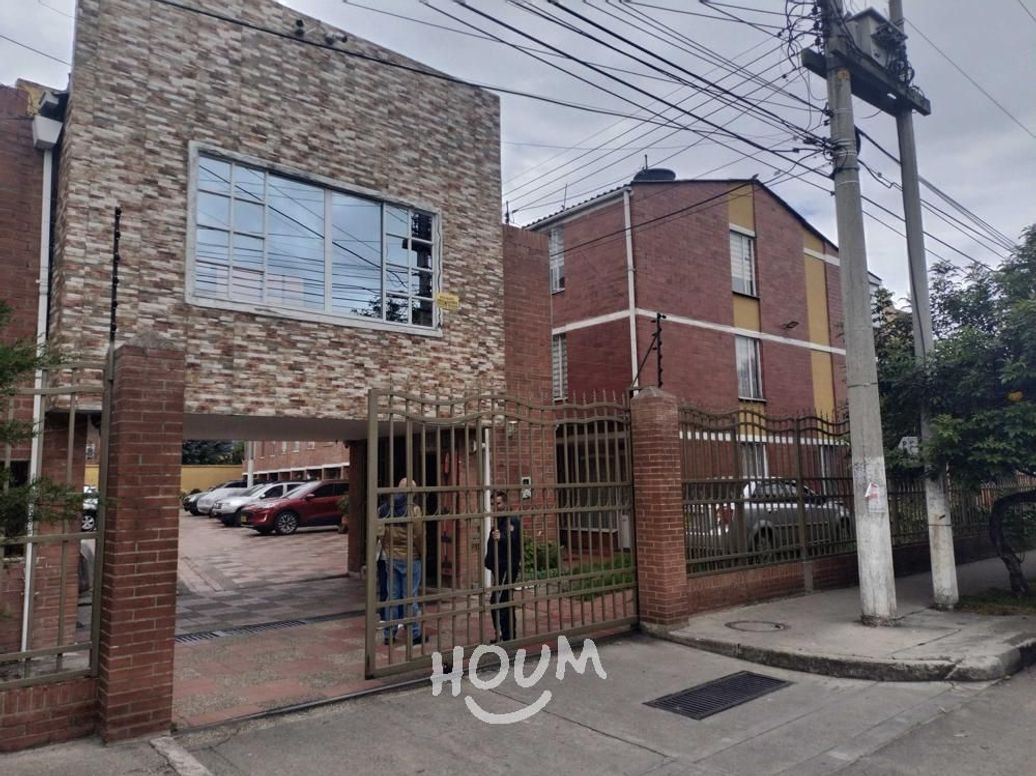Casa de 4 alcobas en venta en Cr Portales Del Norte Et. Ii, Bogotá, 108 m² · foto 2 de 19