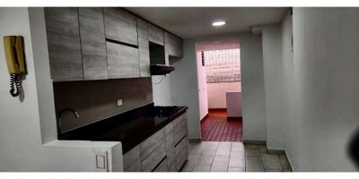 Se vende amplio e iluminado apartamento ubicado en simon bolivar sector almeria :

Cuenta con un area de 107 m2 , distribuidos en 4 habitaciones incluyendo la del servicio, 3 baños, sala comedor, cocina integral , 3 closets, reformado. 

Agenda tu cita 3176824883
