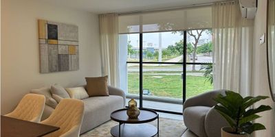 ¡Bienvenido a tu próximo hogar en ALTOS DE LOS ROSALES!

Esta propiedad es perfecta para mayor comodidad. Además, ofrece; Habitacion principal con baño interno, balcon, espacio amplio, fresco, muy buena iluminación. 

Parqueaderos subterráneos, Club House, 2 salones sociales, gimnasio, 1 sala de cine (teatrino), salón de juegos, espacio para administración, Business center, planta eléctrica de suplencia total. Zonas verdes descubiertas con 2 piscinas, solarium y zonas húmedas; spa , sauna y turco, jardines y plazoletas con espacios de permanencia, pet-park, juegos infantiles, maquinas bio-saludables, cancha múltiple y espacios para recreación pasiva.

¡Lo mejor es la ubicación! A solo minutos del centro comercial Buenavista. 

No pierdas la oportunidad de ser el orgulloso propietario de esta joya inmobiliaria.

"Contáctanos hoy mismo para programar una visita y descubrir todas las maravillas que este hogar tiene para ofrecer."
