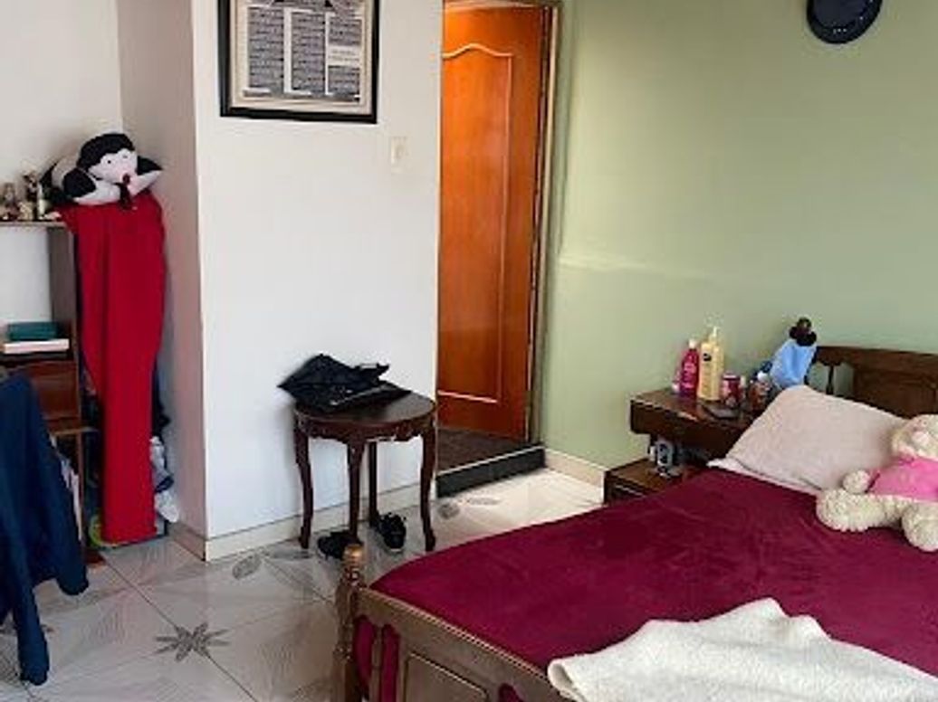 Casa de 7 alcobas en venta en Engativa Centro, Bogotá, 230 m² · foto 8 de 16