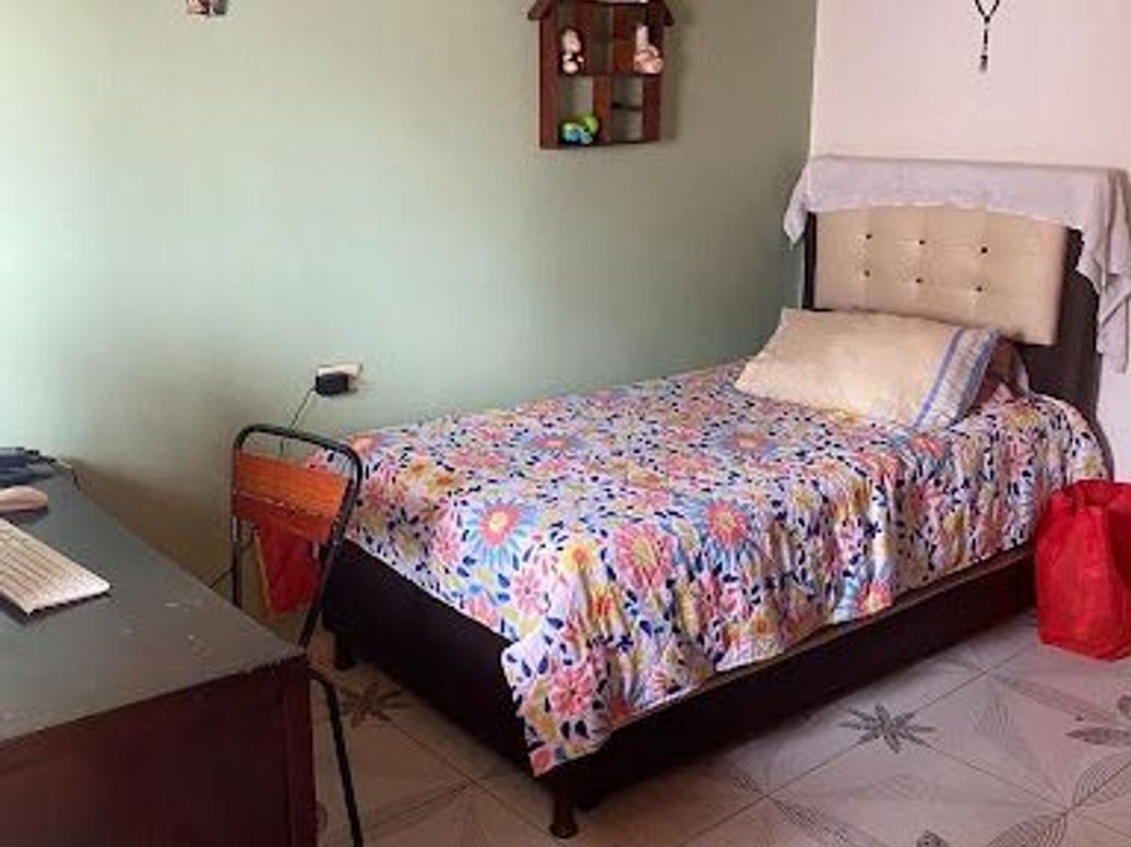 Casa de 7 alcobas en venta en Engativa Centro, Bogotá, 230 m² · foto 9 de 16