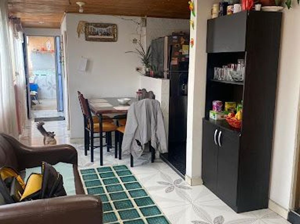 Casa de 7 alcobas en venta en Engativa Centro, Bogotá, 230 m² · foto 5 de 16
