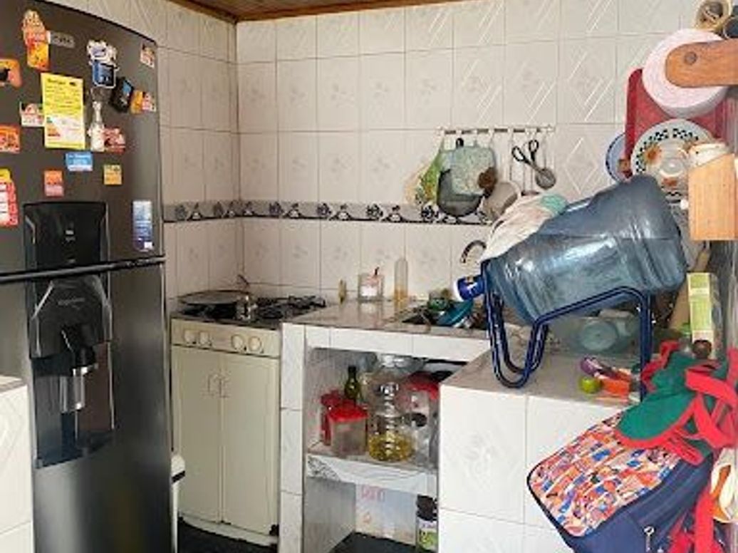 Casa de 7 alcobas en venta en Engativa Centro, Bogotá, 230 m² · foto 7 de 16