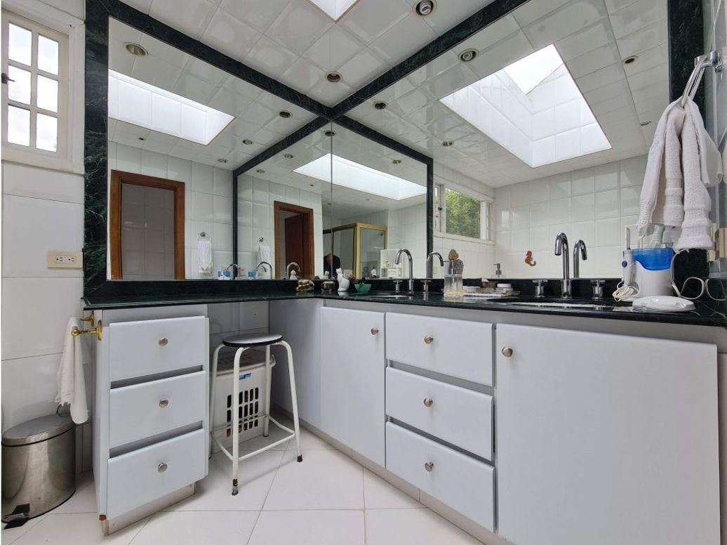 Casa de 4 alcobas en venta en San José De Bavaria, Bogotá, 434 m² · foto 10 de 20