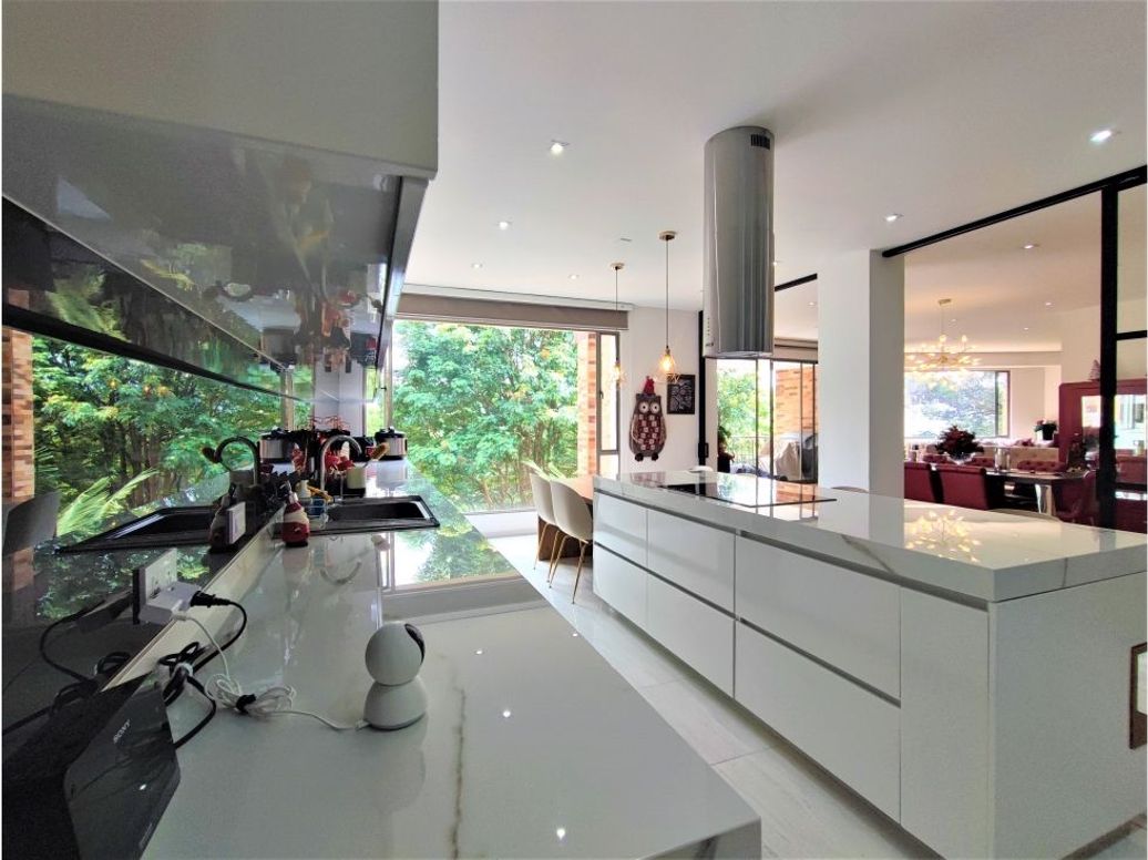 Apartamento de 4 alcobas en venta en Sotileza, Bogotá, 440 m² · foto 19 de 20