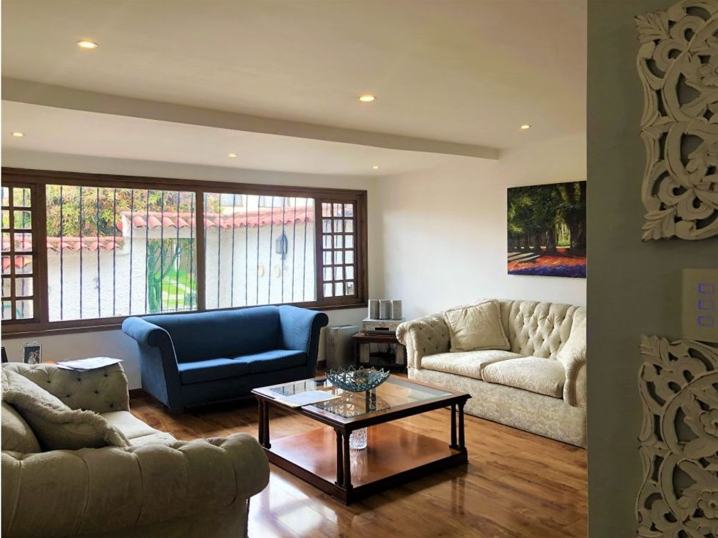 Casa de 4 alcobas en venta en Pontevedra, Bogotá, 254 m² · foto 2 de 20