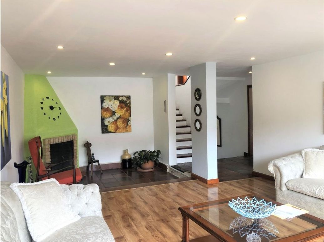 Casa de 4 alcobas en venta en Pontevedra, Bogotá, 254 m² · foto 3 de 20