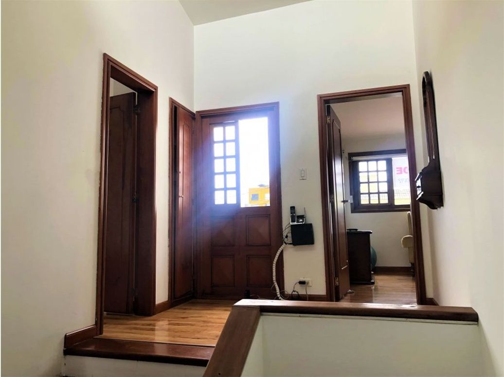 Casa de 4 alcobas en venta en Pontevedra, Bogotá, 254 m² · foto 8 de 20