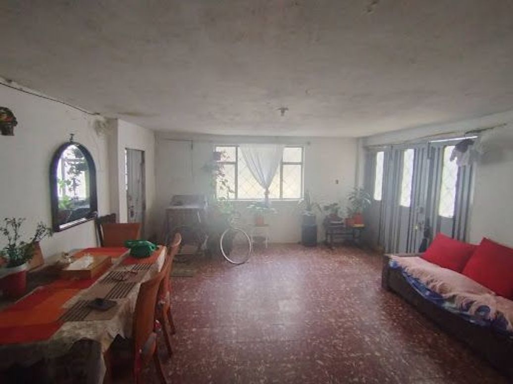 Casa de 5 alcobas en venta en Alfonso López Sector El Progreso, Bogotá, 142 m² · foto 4 de 20