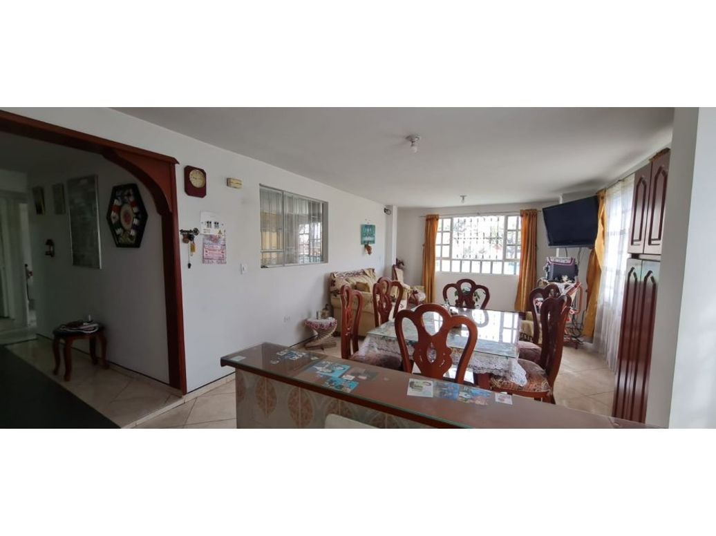 Casa de 7 alcobas en venta en Pastrana, Bogotá, 295 m² · foto 4 de 20
