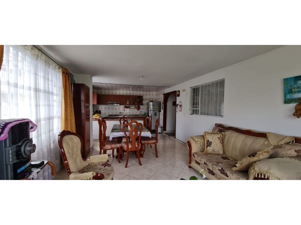 Casa de 7 alcobas en venta en Pastrana, Bogotá, 295 m² · foto 5 de 20