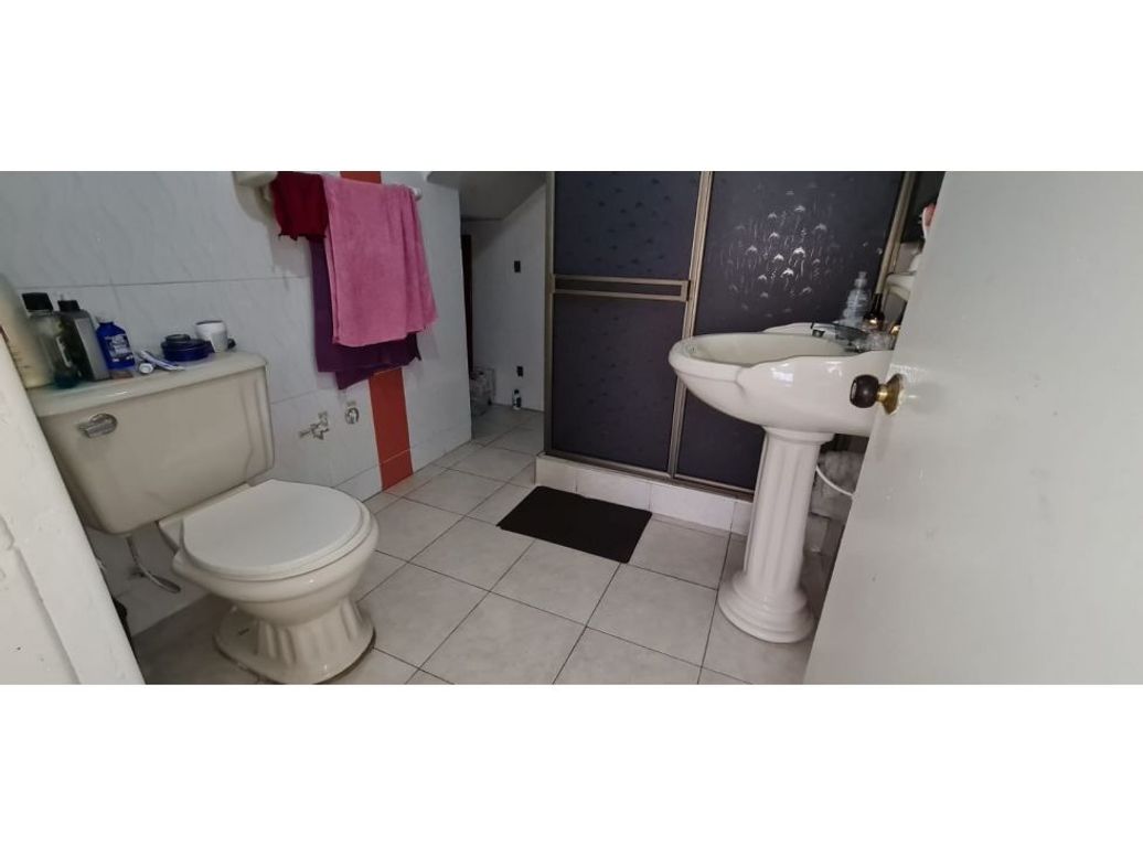 Casa de 7 alcobas en venta en Pastrana, Bogotá, 295 m² · foto 11 de 20