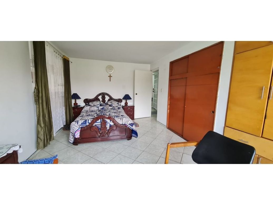Casa de 7 alcobas en venta en Pastrana, Bogotá, 295 m² · foto 8 de 20