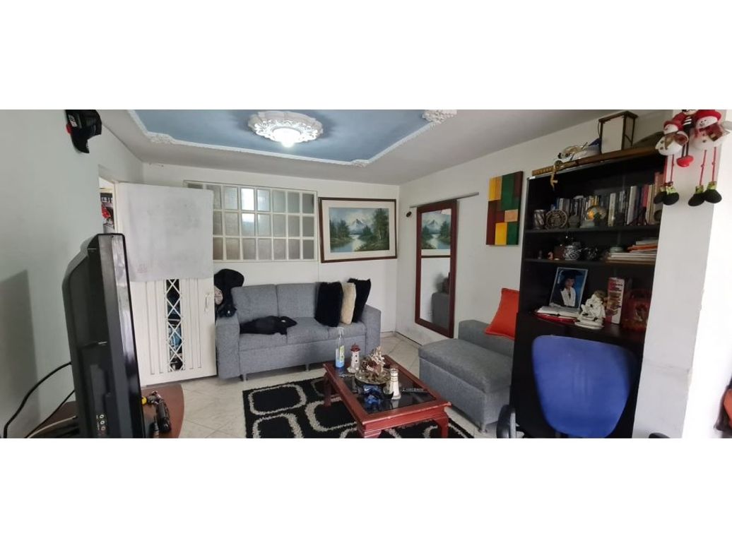 Casa de 7 alcobas en venta en Pastrana, Bogotá, 295 m² · foto 13 de 20