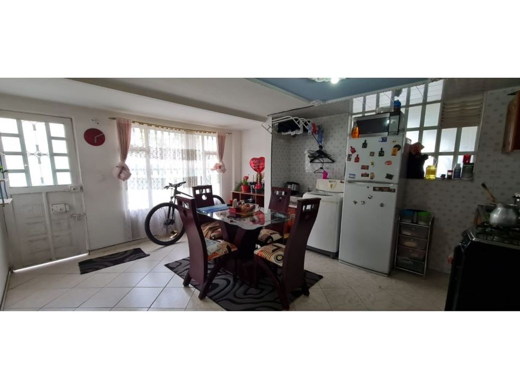 Casa de 7 alcobas en venta en Pastrana, Bogotá, 295 m² · foto 15 de 20