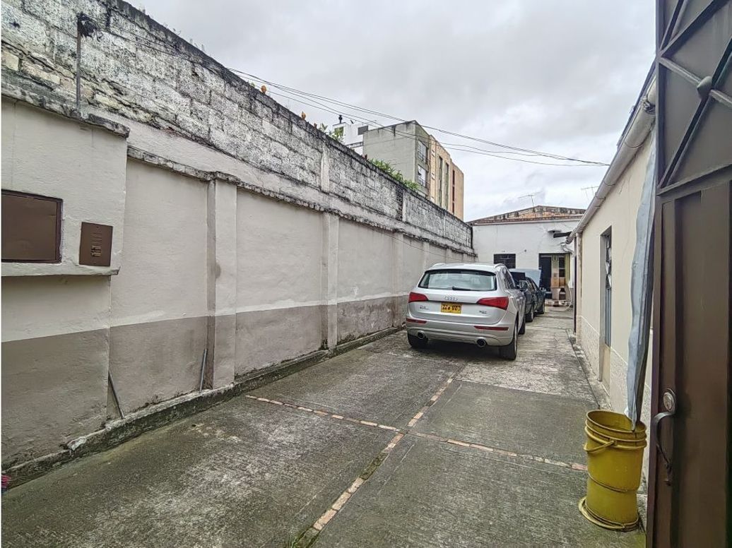 Casa de 6 alcobas en venta en San Cristobal Norte, Bogotá, 245 m² · foto 2 de 20