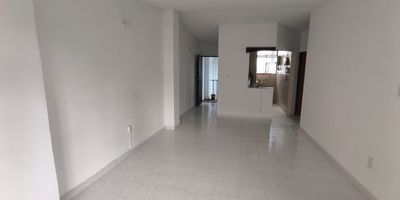 SE ARRIENDA APARTAMENTO EN EL SECTOR DE CONUCOS EN UNA EXCELENTE UBICACION ES FACILIDAD DE ACCSESO CONSTA DE TRES ALCOBAS DOS BAÑOS SALA COMEDOR COCINA INTEGRAL ZONA DE ROPAS BALCON PARA MAS INFORMACION COMUNICARSE AL 302859920.2 O AL 323800.0121 O AL 300132.7774
