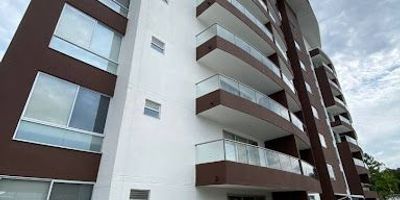 Hermoso apartamento en venta en el piso 7
Area aproximada 90.2 m2
3 habitaciones
closet y walking closet
2 baños
cortinas electricas
Zona de ropas, agua caliente, 
Cocina integral.
Amplio balcón
2 aires acondicionados Inverter
Parqueadero cubierto
Hermosa zona social en terraza; Jacuzzy para 10 personas, zona BBQ, Sauna, salon de eventos, gimnasio. excelente ubicación entre Cerritos y el pueblito cafetero, vista espectacular.