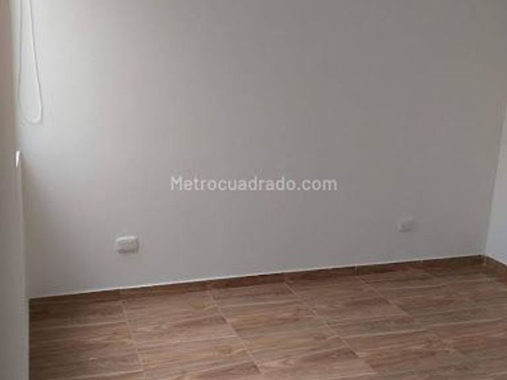Apartamento de 2 alcobas en venta en El Redil, Bogotá, 42 m² · foto 9 de 12