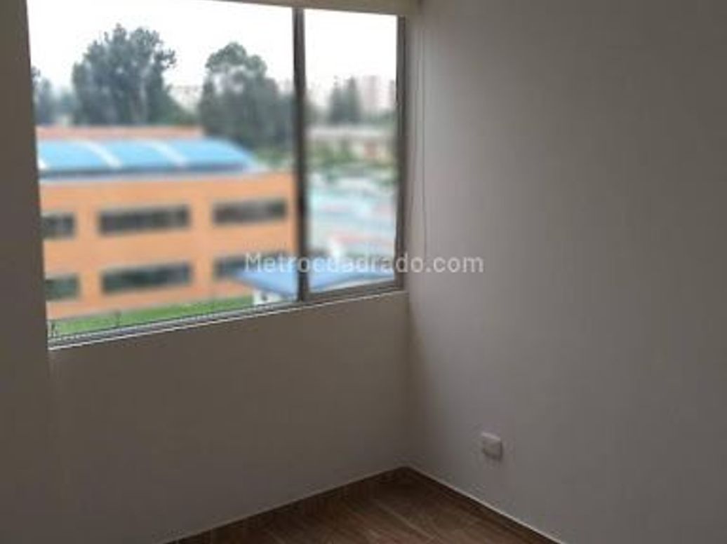 Apartamento de 2 alcobas en venta en El Redil, Bogotá, 42 m² · foto 8 de 12