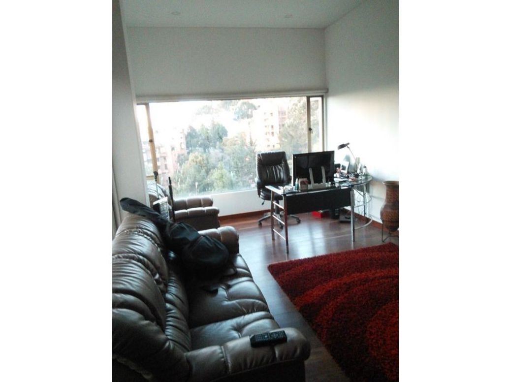 Apartamento de 3 alcobas en venta en Los Rosales, Bogotá, 235 m² · foto 6 de 11