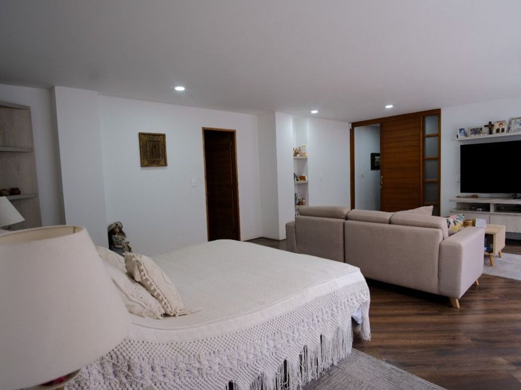 Apartamento de 2 alcobas en venta en Santa Bibiana, Bogotá, 150 m² · foto 12 de 13