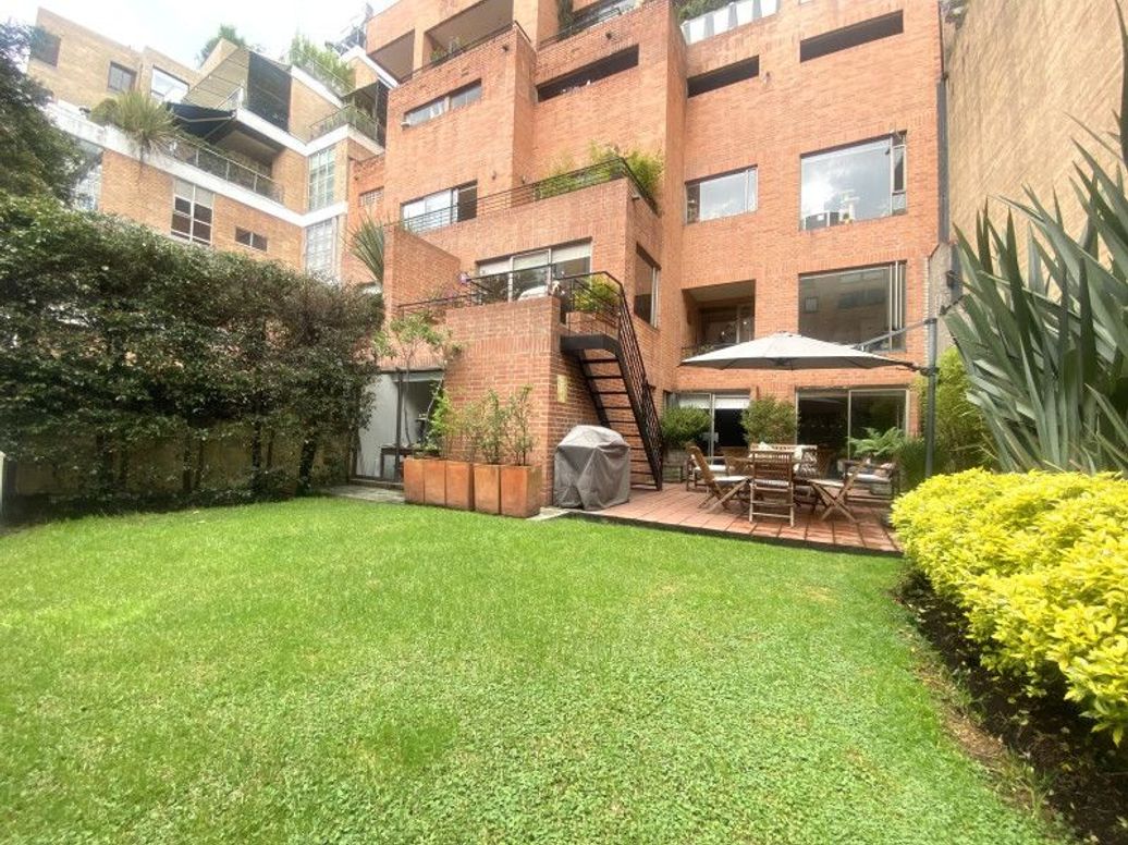 Apartamento de 3 alcobas en venta en Los Rosales, Bogotá, 192 m² · foto 7 de 20