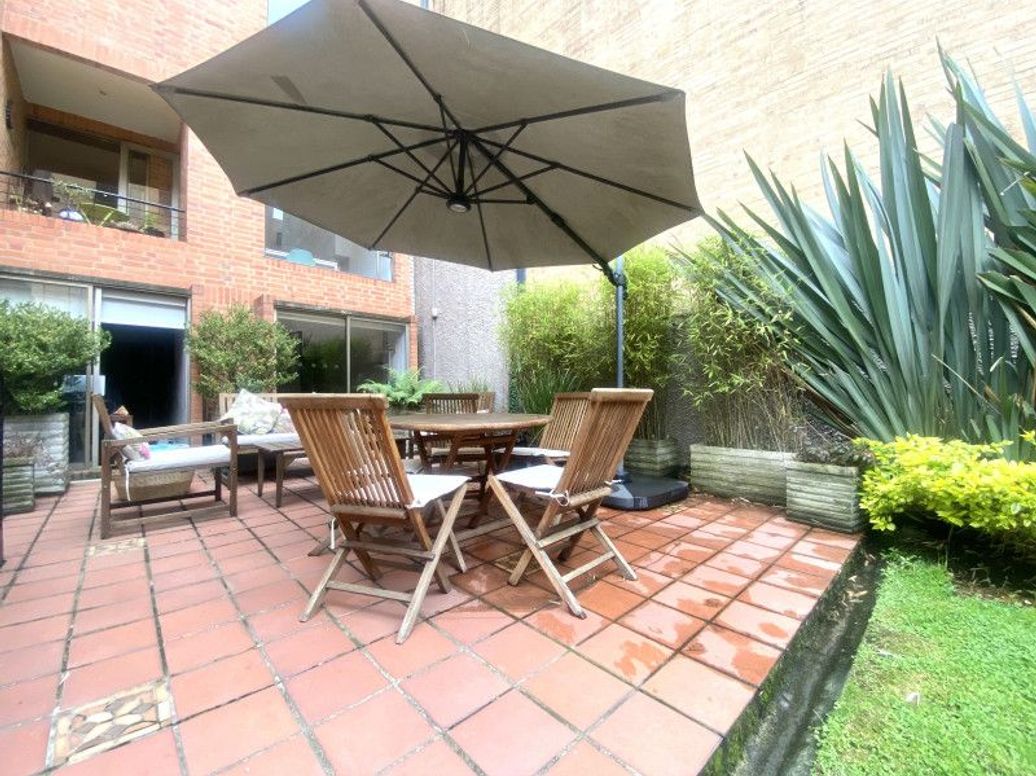 Apartamento de 3 alcobas en venta en Los Rosales, Bogotá, 192 m² · foto 8 de 20