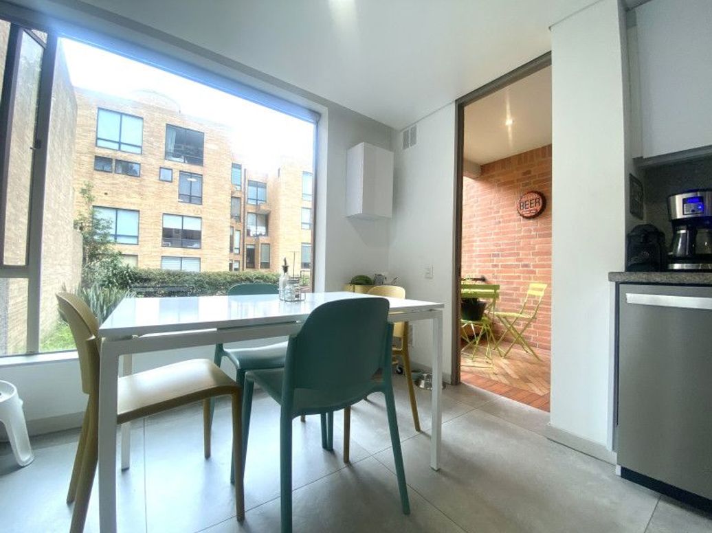 Apartamento de 3 alcobas en venta en Los Rosales, Bogotá, 192 m² · foto 11 de 20
