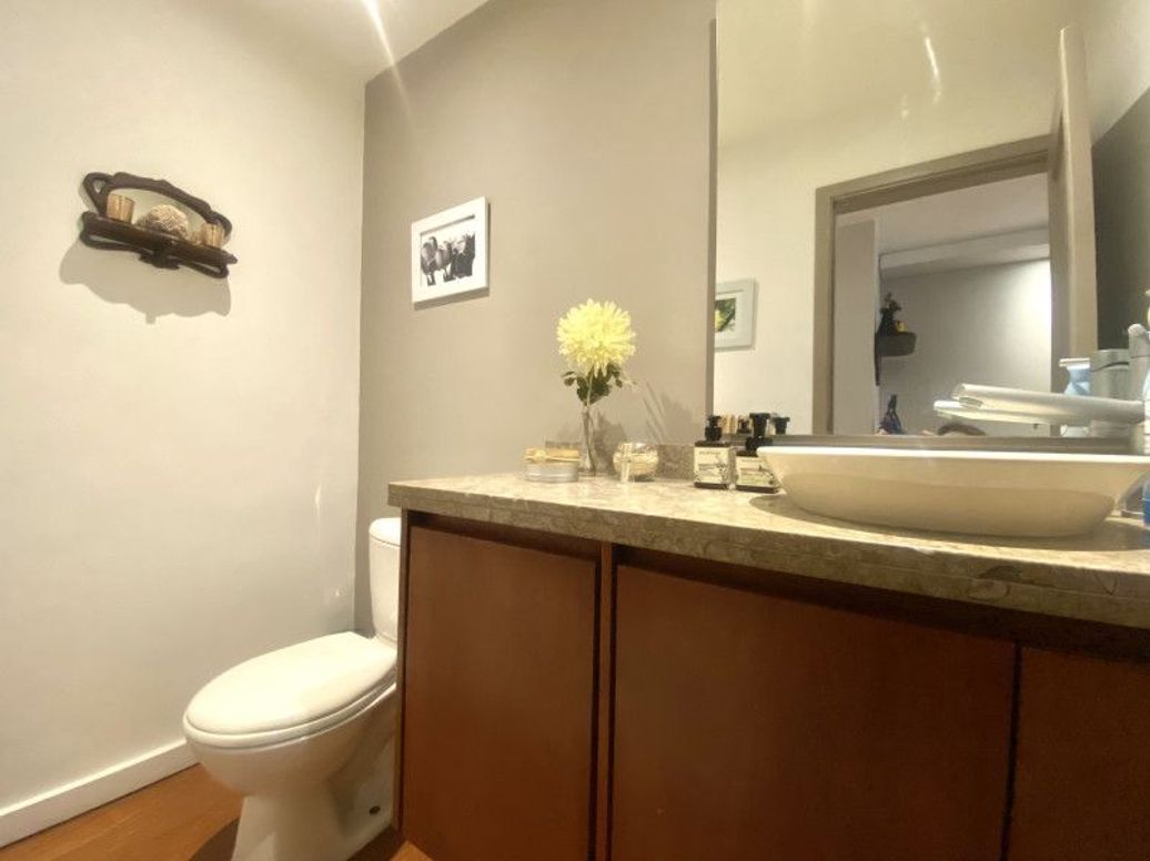 Apartamento de 3 alcobas en venta en Los Rosales, Bogotá, 192 m² · foto 13 de 20