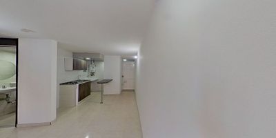 ¡Acogedor apartamento en venta con excelente ubicación en el Conjunto Residencial Villa del Rio Reservado, al de Bogotá!

Apartamento de 41 m² con vista exterior, ubicado en un piso 15, con acceso por ascensor y escaleras. Cuenta con parqueadero comunitario.

Distribución funcional que incluye: 2 habitaciones, 1 baño, sala comedor, cocina integral, balcón y zona de lavandería. El piso cerámico en todas las áreas garantiza fácil mantenimiento y durabilidad.

El conjunto residencial ofrece excelentes zonas comunes: salón comunal, gimnasio, parque infantil, zonas verdes, cancha múltiple y vigilancia privada las 24 horas.

Su ubicación estratégica lo conecta fácilmente con todo:
? Cerca de centros comerciales como Paseo Villa del Río y Metro Sur.
? Rodeado de almacenes de cadena como Jumbo, Metro y Ara.
? A pocos minutos de colegios como el Nuevo Chile y Bilingüe Reino Unido, así como la universidad ECCI.
? Excelente acceso al sistema Transmilenio con cercanía al Portal del Sur y la estación Madelena.
? Vías principales de acceso por la Autopista Sur y la Avenida Villavicencio.

? Vivienda usada. No aplica subsidio. Se reciben todos los créditos hipotecarios y se presta asesoría gratuita para gestionarlos.
¡Agenda tu cita hoy y da el paso hacia tu nuevo hogar!
