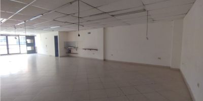 Bodega en Arriendo Boston Medellin

 

Arriendo bodega-local área 140 metros 2 niveles
Primer nivel 3 espacios y el segundo nivel 3 espacios
2 baños.

Cerca de la plaza de flores a colegios y a la iglesia de Boston, panaderías, a súper mercados
De barrio y D1
Con fácil acceso al transporte público,
