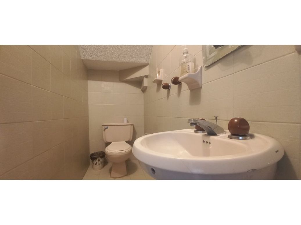 Casa de 6 alcobas en venta en Verbenal, Bogotá, 450 m² · foto 4 de 17
