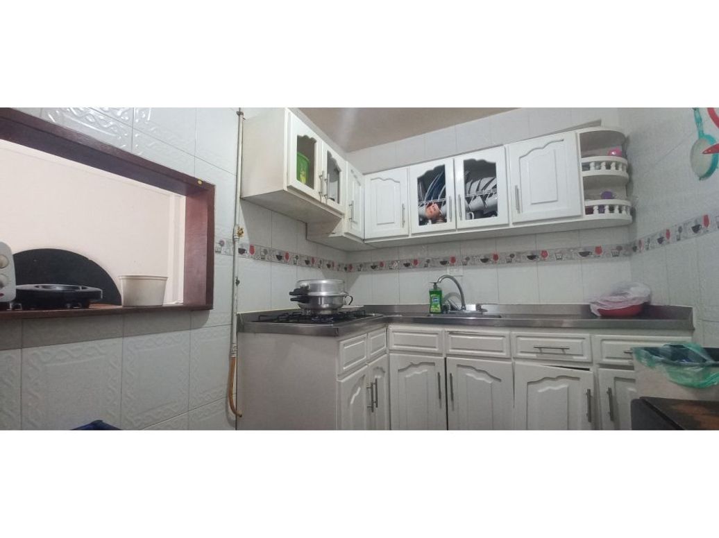 Casa de 6 alcobas en venta en Verbenal, Bogotá, 450 m² · foto 3 de 17