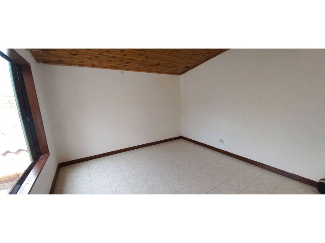 Casa de 6 alcobas en venta en Verbenal, Bogotá, 450 m² · foto 15 de 17
