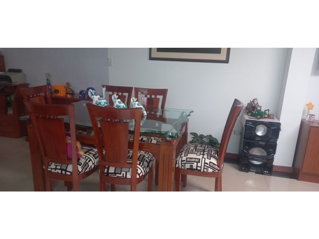 Casa de 6 alcobas en venta en Suba, Bogotá, 230 m² · foto 2 de 20