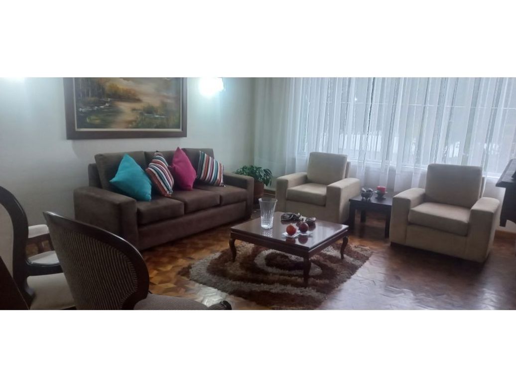 Casa de 4 alcobas en venta en Prado Veraniego Sur, Bogotá, 292 m² · foto 3 de 20