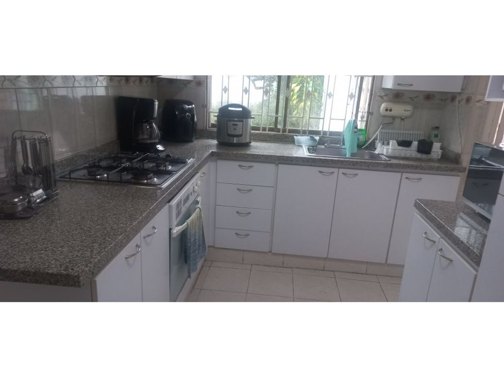 Casa de 4 alcobas en venta en Prado Veraniego Sur, Bogotá, 292 m² · foto 6 de 20