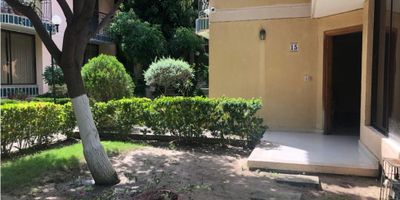 9137FR102 SE VENDE CASA EN RODADERO RESERVADO, 198.02 M2, PRIMER PISO:  sala, comedor , estudio , baño auxiliar , cocina integral, zona de lavanderia, cuarto y baño del servicio , patio SEGUNDO PISO: Alcoba principal con Vestier, Baño interno ,Balcón , Segunda alcoba con dos clósets , tercera alcoba con clóset , baño compartido para las dos alcobas, dos parqueaderos, tanque de agua elevado , El conjuntocuenta con dos albercas de agua, Vigilancia 24 horas, Para mayor información CONTÁCTANOS!!
