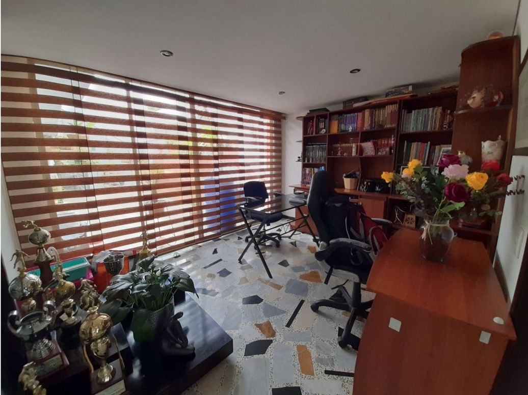 Casa de 4 alcobas en venta en Modelia, Bogotá, 380 m² · foto 11 de 20