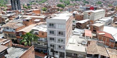 Ofrezco en arriendo de 72 Mts para arriendo para estrenar. De. 3 habitaciones con clóset. 2 baños. Sala comedor cocina integral zona de ropas.  Calentador Ventanal. Mirador ubicado en el segundo piso. Edificio el ángel  
