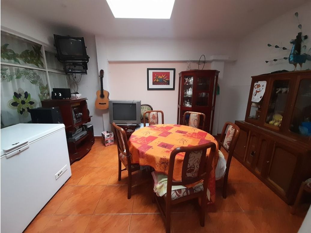 Casa de 9 alcobas en venta en Normandía, Bogotá, 485 m² · foto 6 de 17