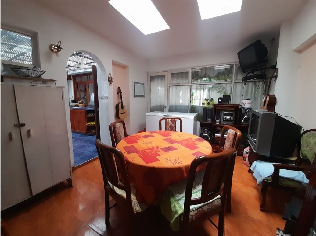 Casa de 9 alcobas en venta en Normandía, Bogotá, 485 m² · foto 7 de 17