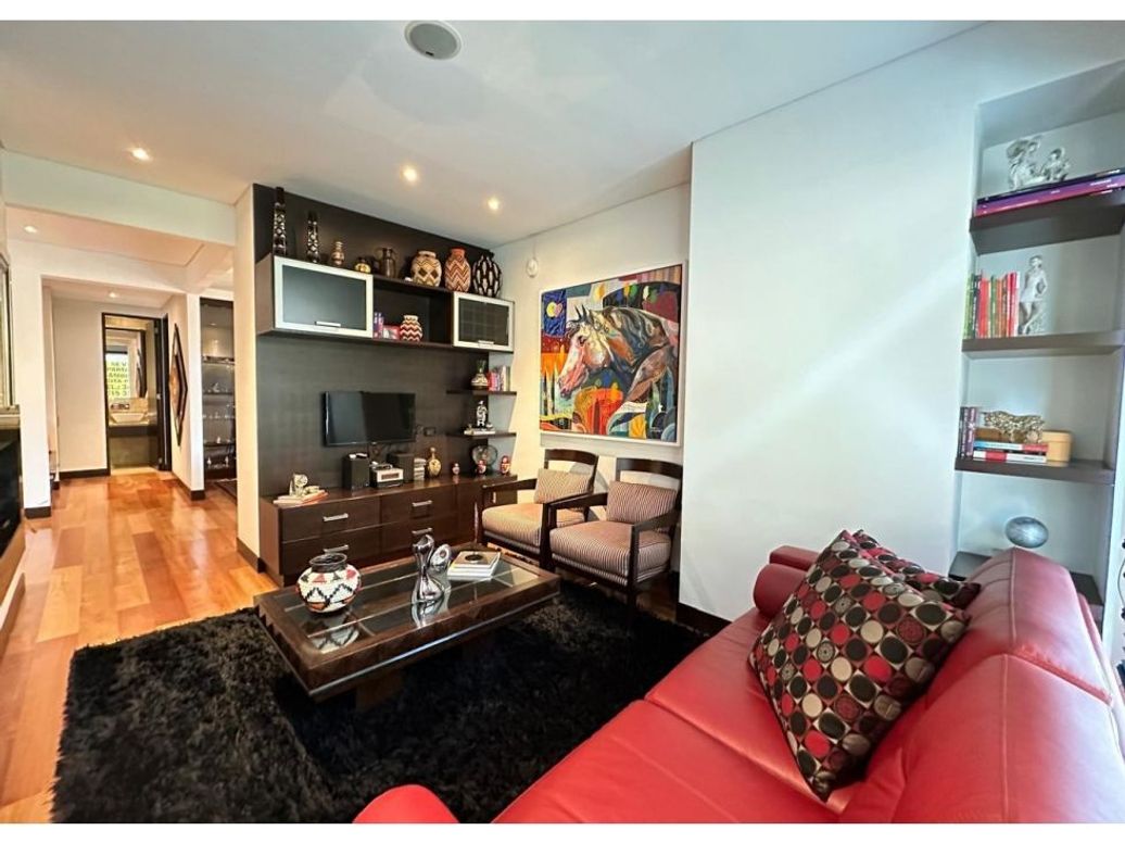 Apartamento de 3 alcobas en venta en Chapinero Alto, Bogotá, 300 m² · foto 2 de 20