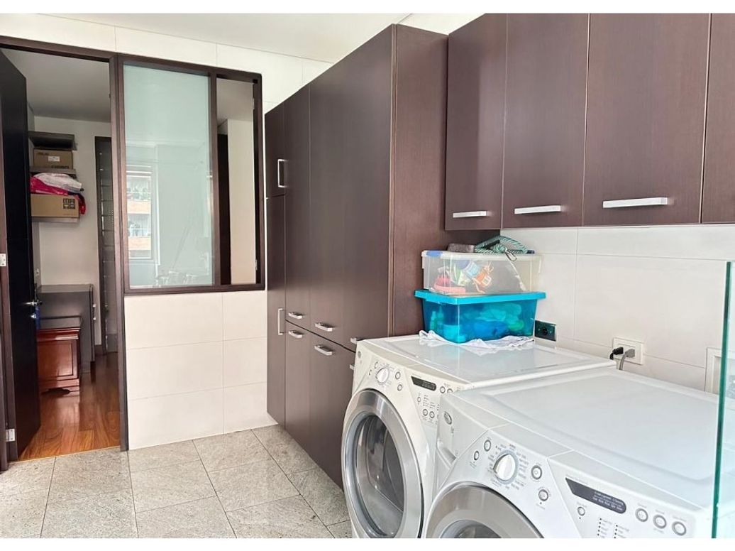 Apartamento de 3 alcobas en venta en Chapinero Alto, Bogotá, 300 m² · foto 17 de 20