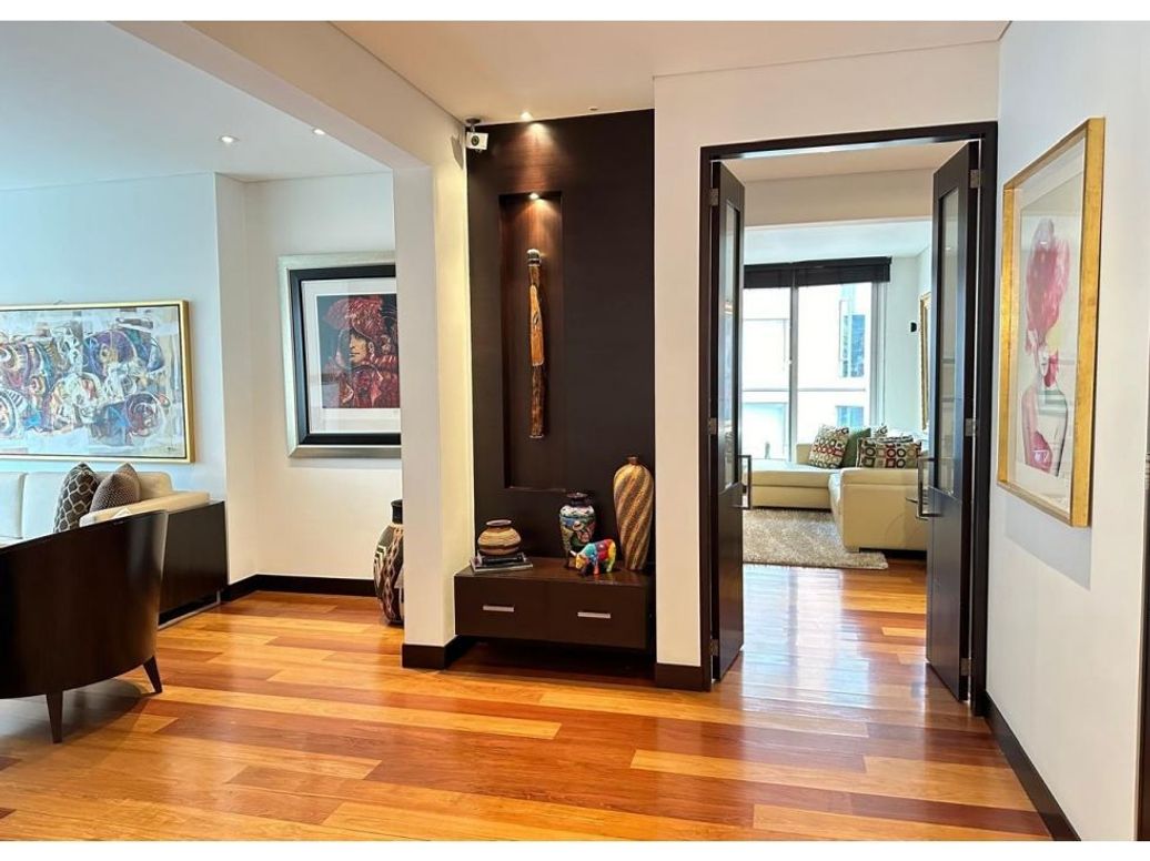 Apartamento de 3 alcobas en venta en Chapinero Alto, Bogotá, 300 m² · foto 19 de 20